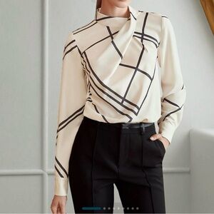 Motif geo print‎ mock turtle neck top